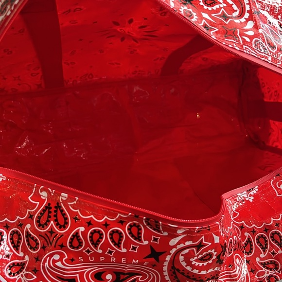 Supreme SS/21 Red Bandana Tarp Large Duffle Bag - Picture 11 of 14